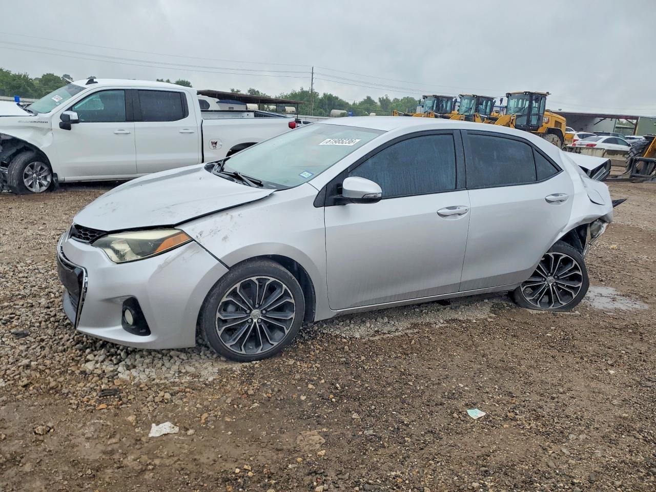 2014 Toyota Corolla S Plus, VIN 5YFBURHE3EP176376 — Rear end
