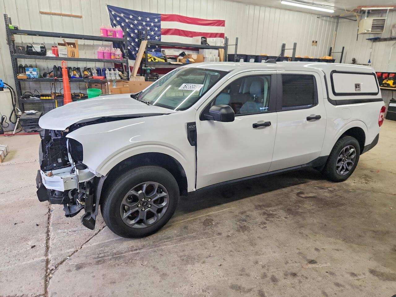 2025 Ford Maverick XLT, VIN 3FTTW8H3XSRA59181 — Перед