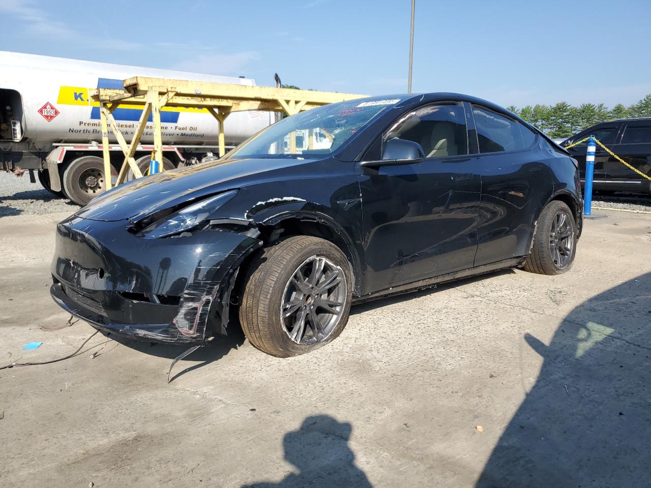 2024 Tesla Model Y, VIN 7SAYGDED7RF162680 — Опрокидывание