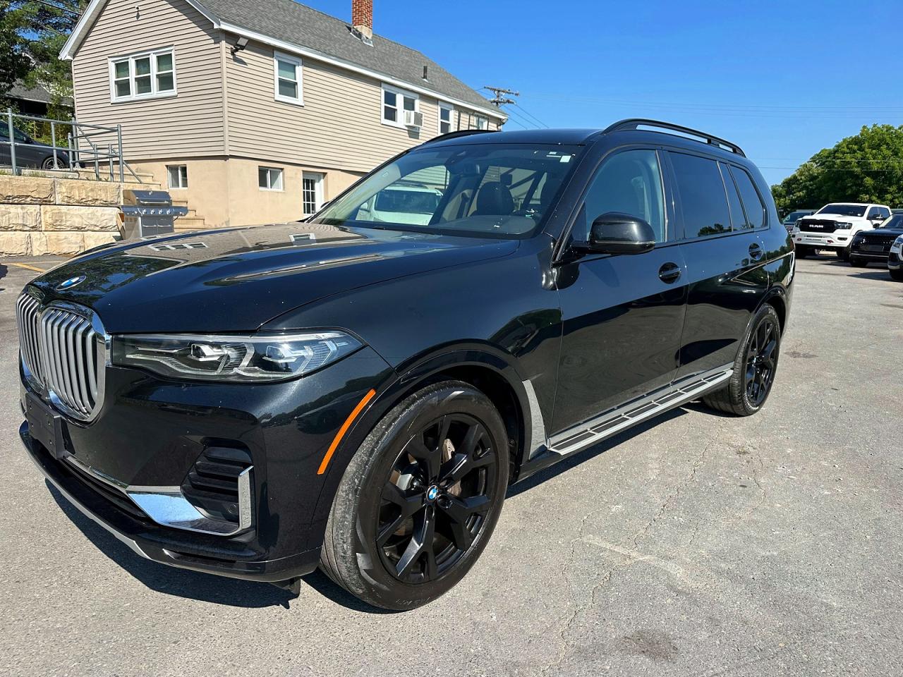 2021 BMW X7 xDrive40i, VIN 5UXCW2C03M9H82428 — Minor dents and scratches