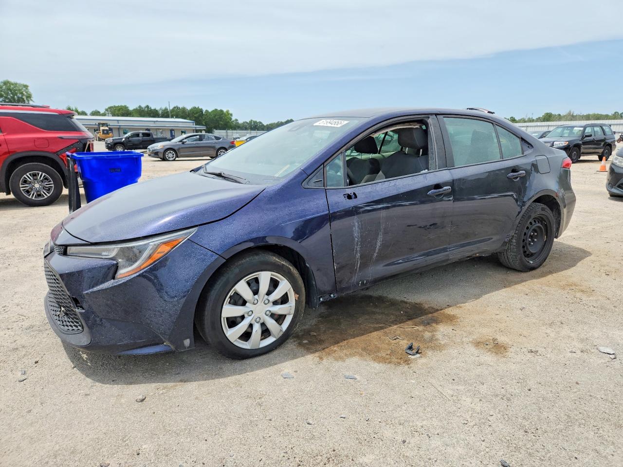 2020 Toyota Corolla LE, VIN JTDEPRAE5LJ009436 — Front end