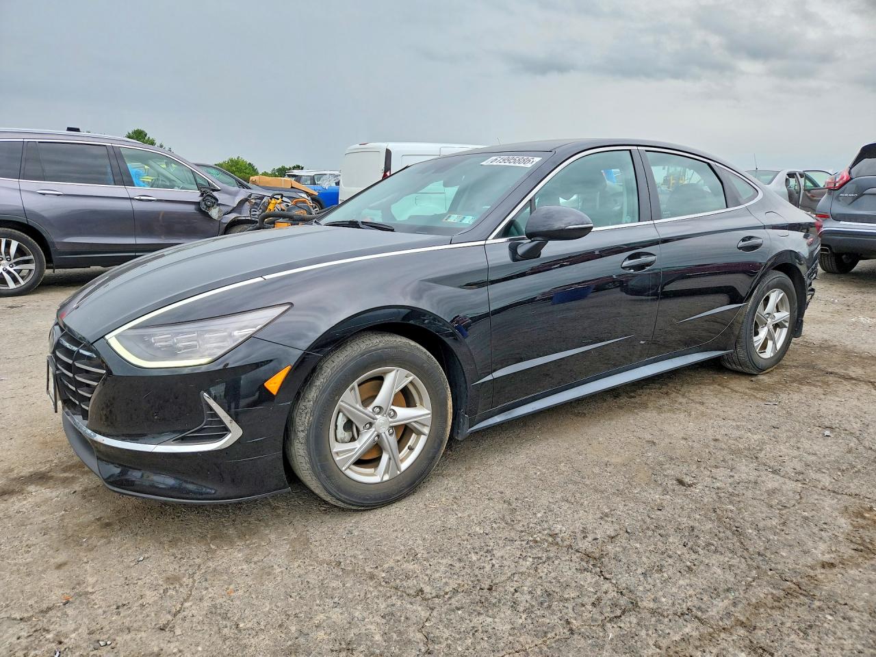 2023 Hyundai Sonata SE, VIN KMHL24JAXPA335854 — Бок