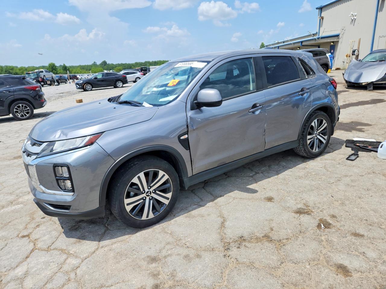2024 Mitsubishi Outlander S, VIN JA4ARUAU8RU014120 — Мелкие вмятины и царапины