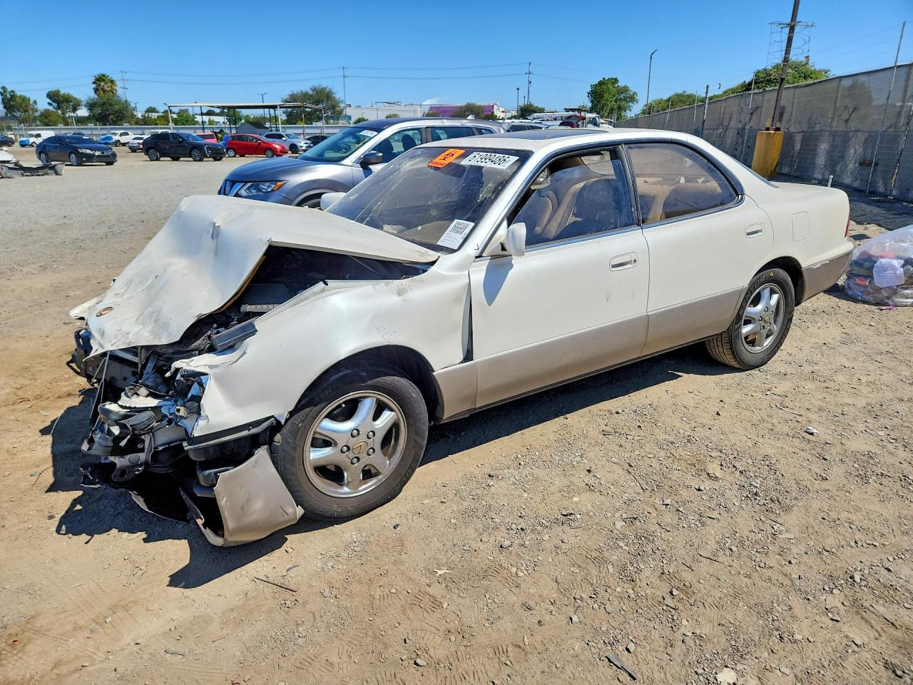 1996 Lexus ES 300, VIN JT8BF12G0T0170532 — Перед
