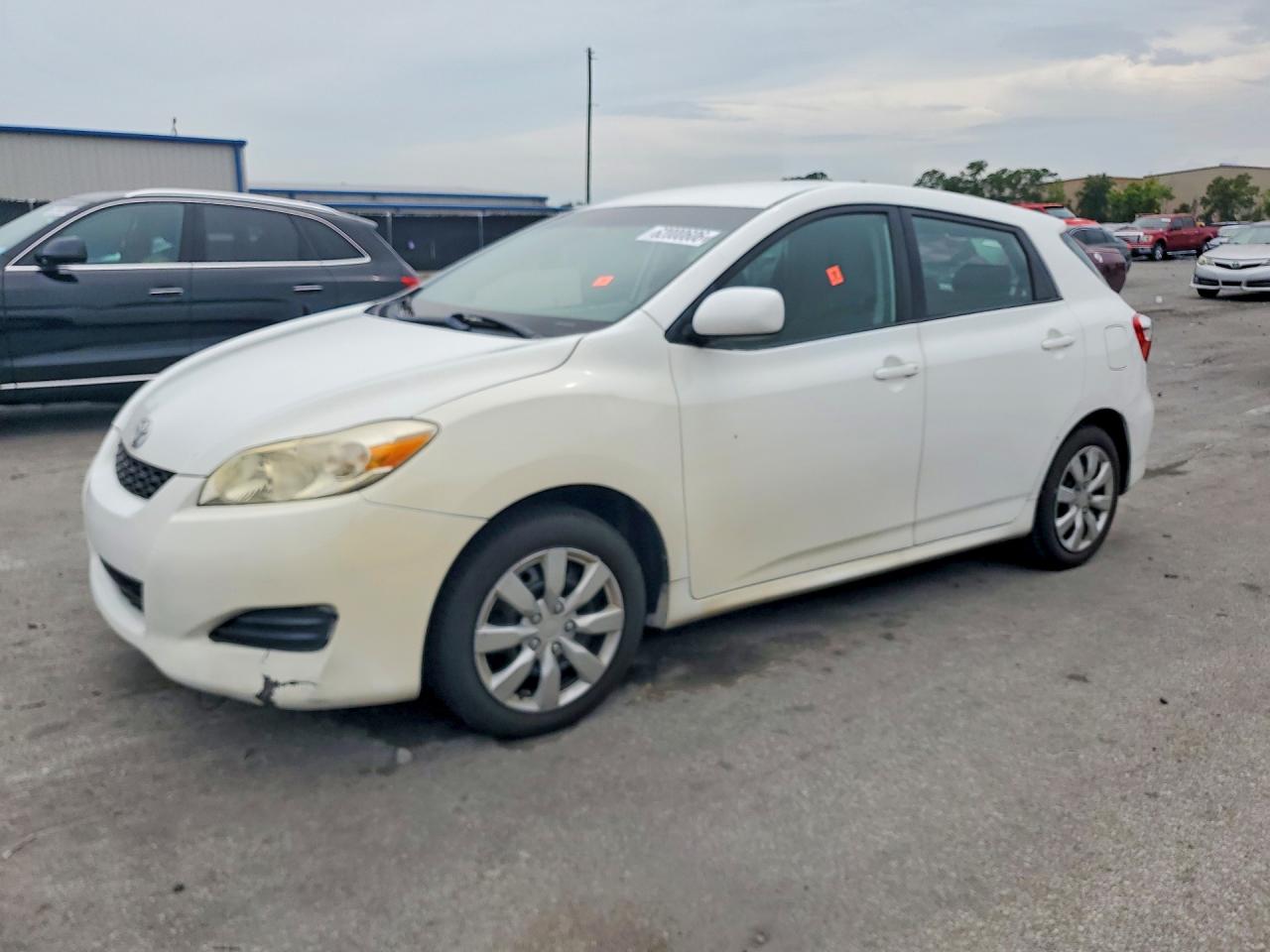 2009 Toyota Matrix, VIN 2T1KU40E69C100073 — Minor dents and scratches