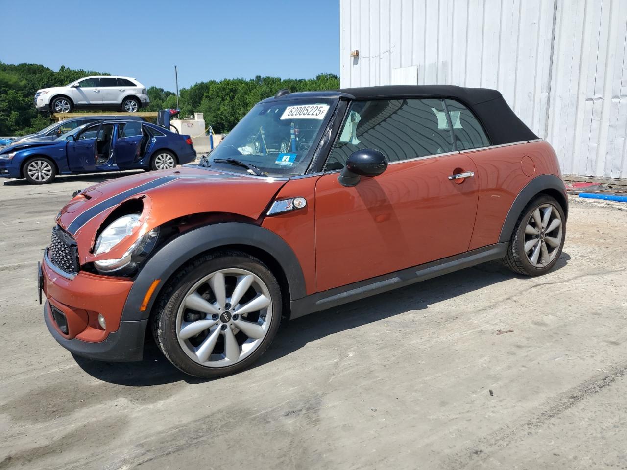 2015 MINI Convertible S, VIN WMWZP3C58FT708433 — Перед