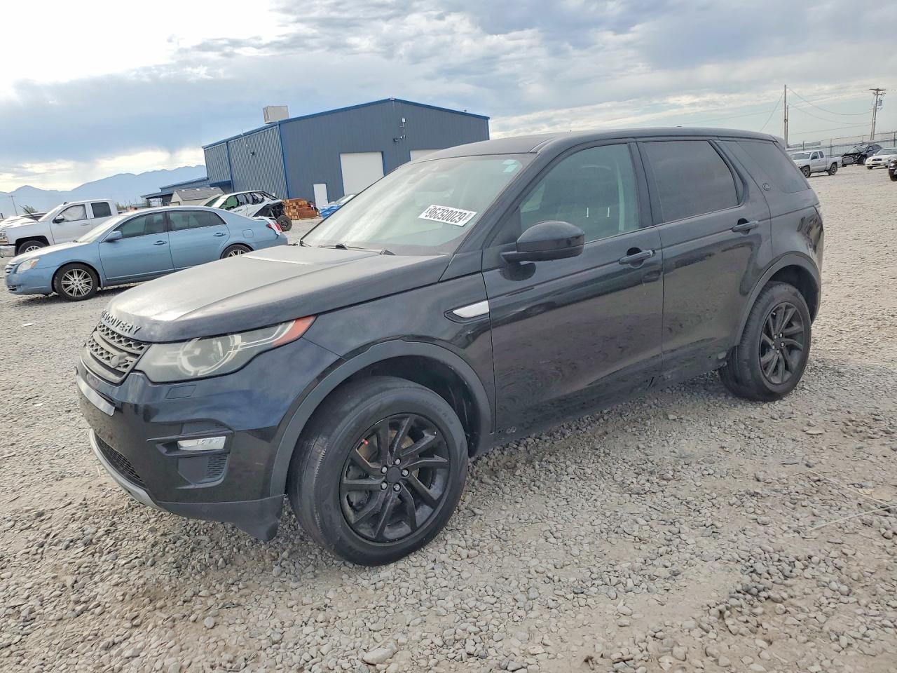 2016 Land Rover Discovery Sport HSE, VIN SALCR2BG5GH622736 — Side