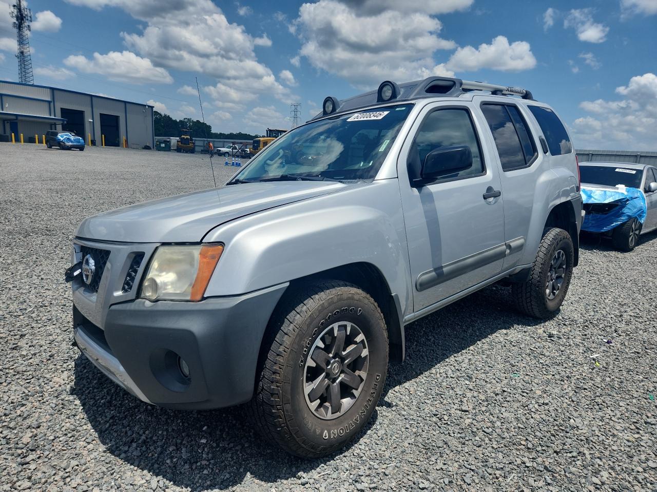 2014 Nissan Xterra X, VIN 5N1AN0NW5EN815383 — Front end
