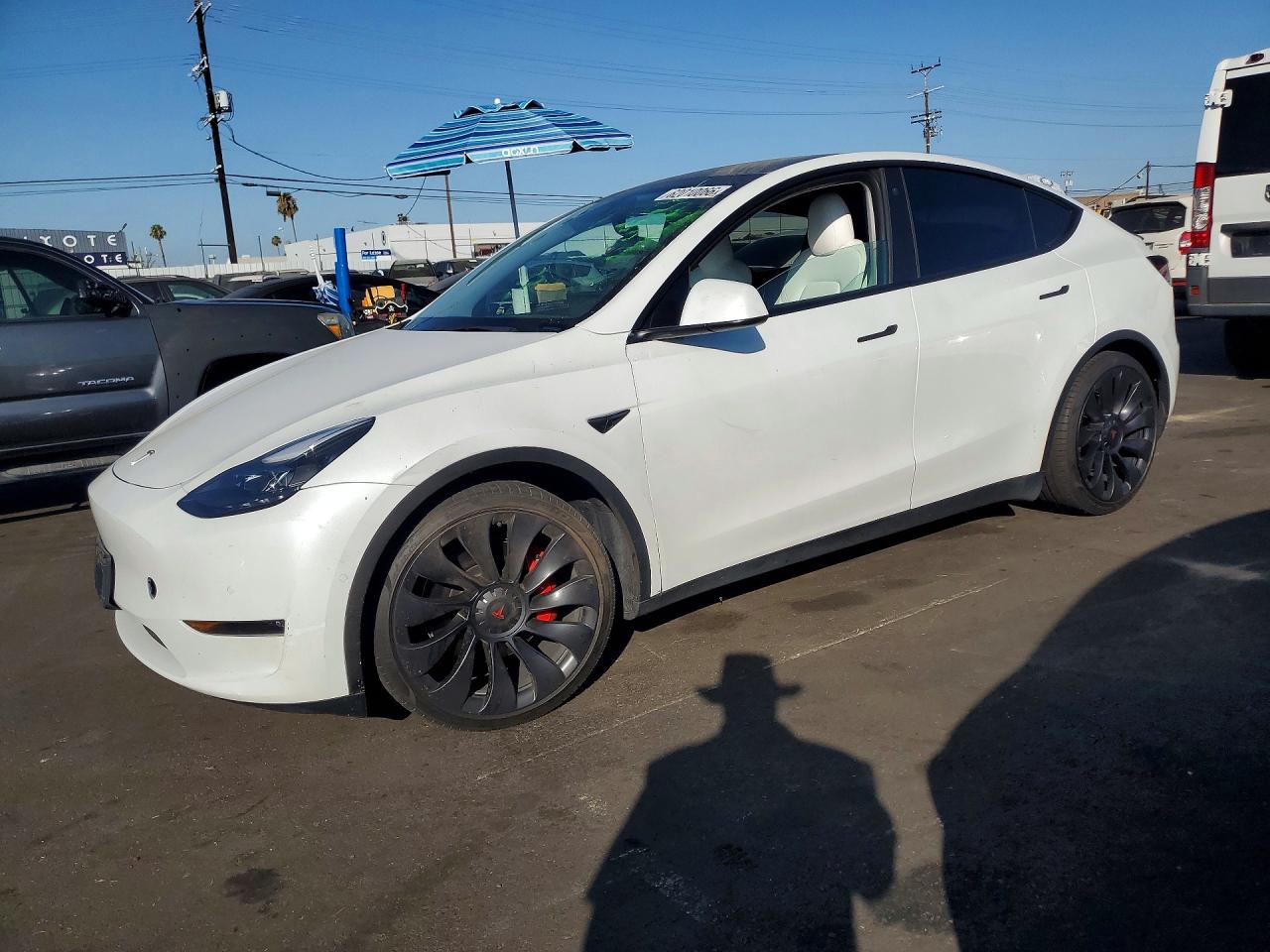 2022 Tesla Model Y Performance, VIN 7SAYGDEF9NF492722 — Undercarriage