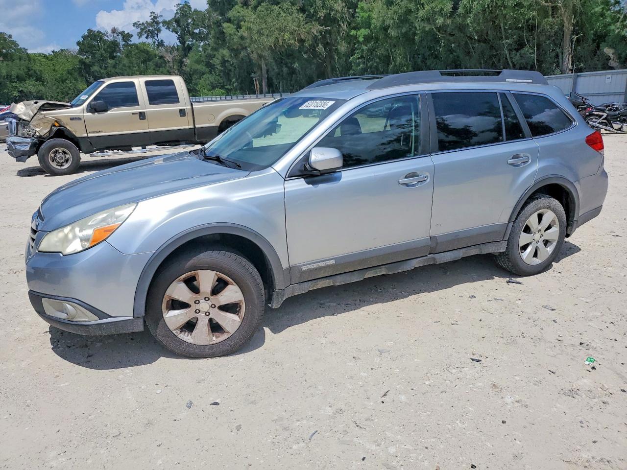 2012 Subaru Outback Prem, VIN 4S4BRCCC4C3266402 — Rear end