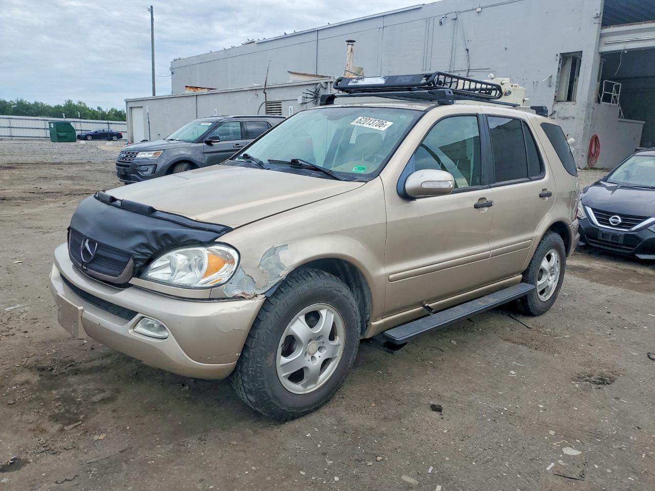 2002 Mercedes-Benz M 320/430/500, VIN 4JGAB54E62A364854 — Front end