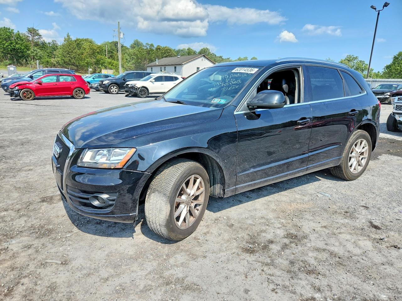 2010 Audi Q5 Premium, VIN WA1CKAFP5AA079172 — Side
