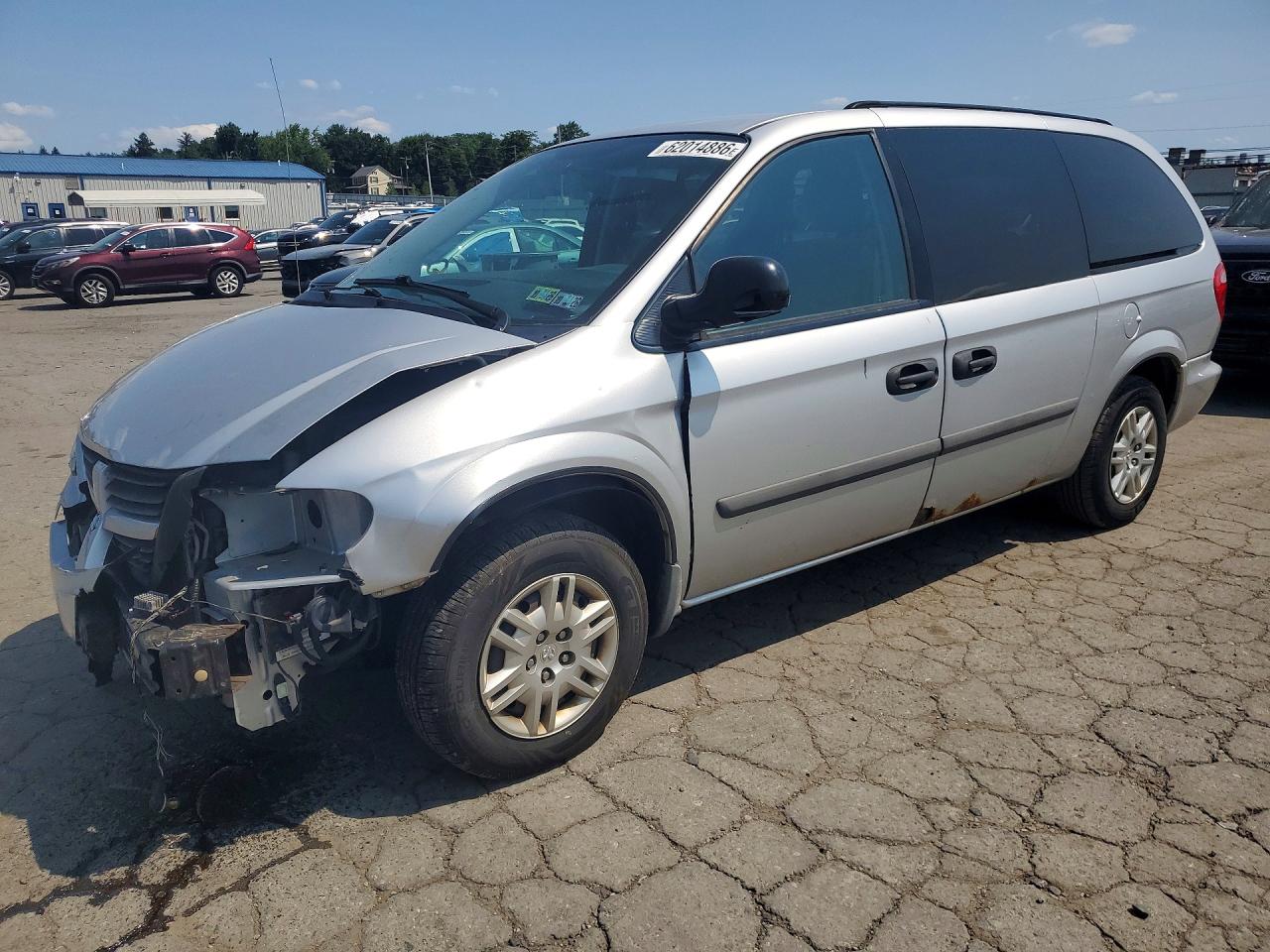 2007 Dodge Grand Caravan SE, VIN 1D4GP24R77B134343 — Перед