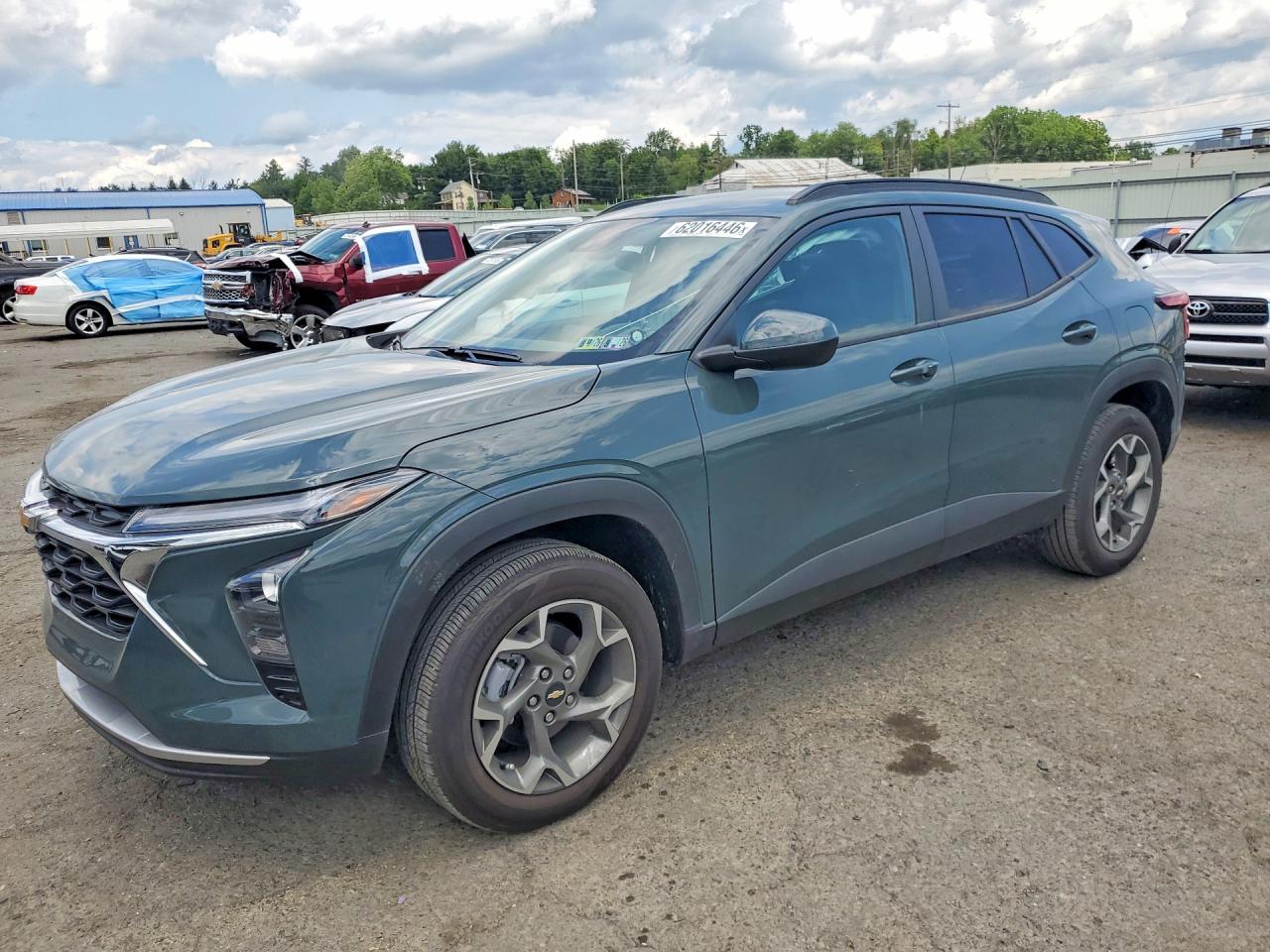 2025 Chevrolet Trax LT, VIN KL77LHEP5SC335862 — Side