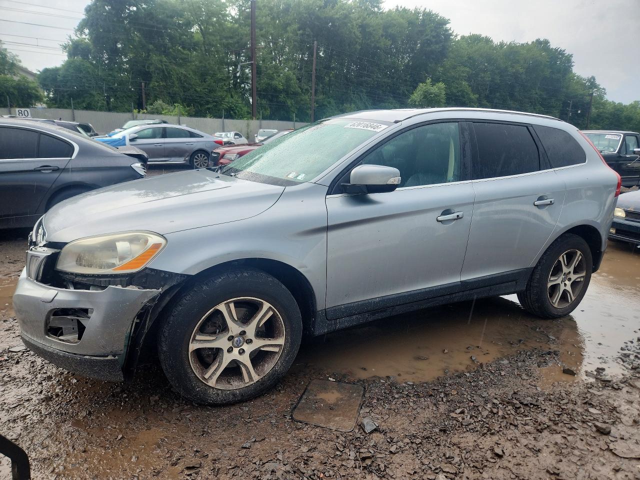 2013 Volvo XC60 T6, VIN YV4902DZ1D2401379 — Перед