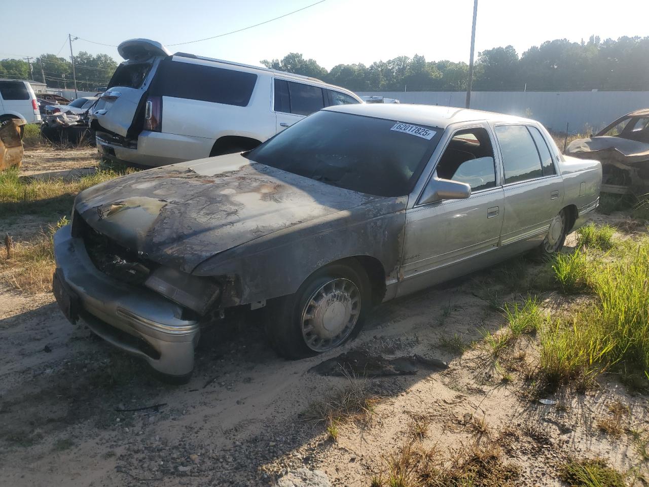 1997 Cadillac DeVille, VIN 1G6KD54Y7VU300244 — Пожар
