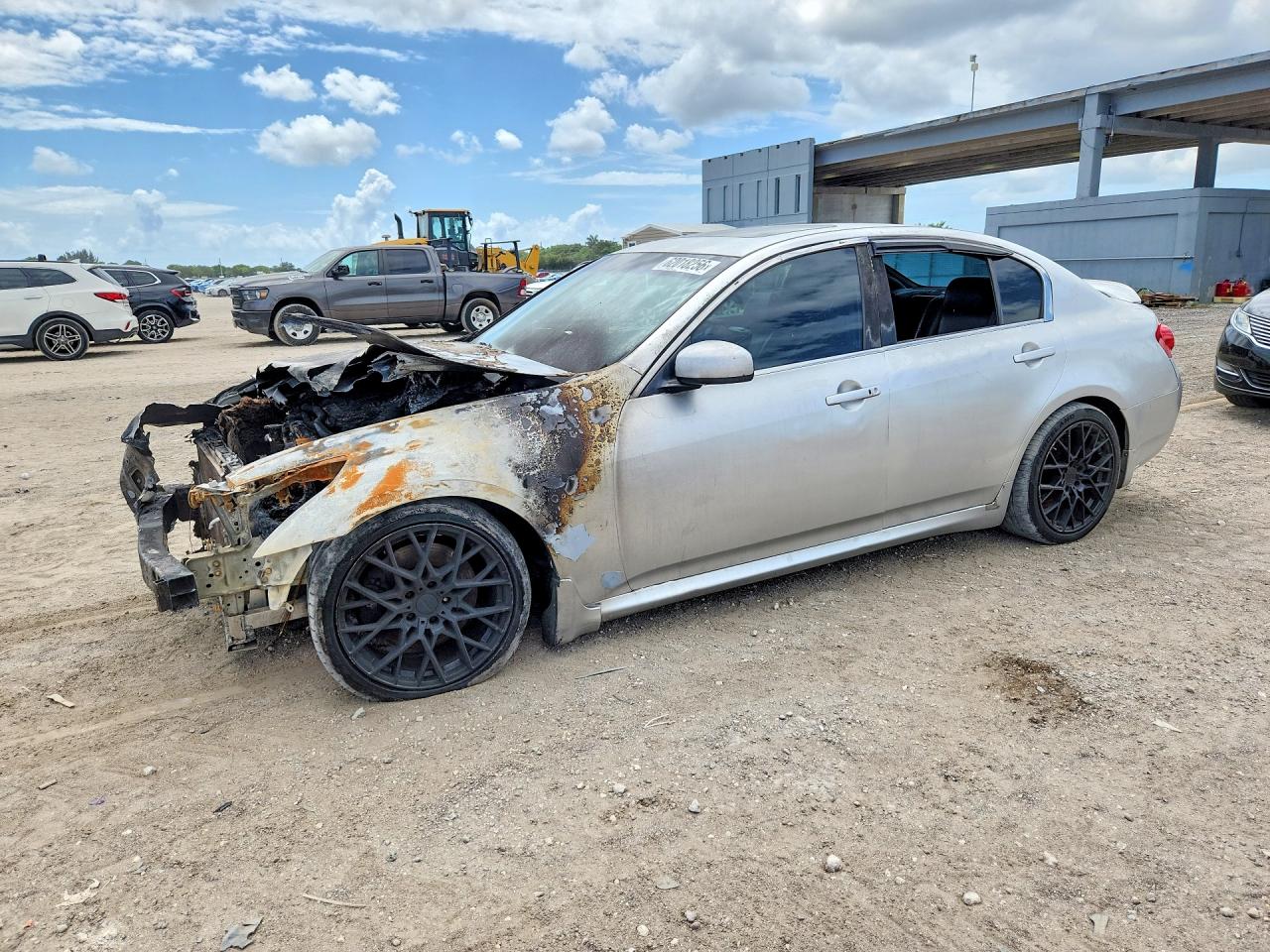 2007 Infiniti G35 Journey, VIN JNKBV61E07M725364 — Front end