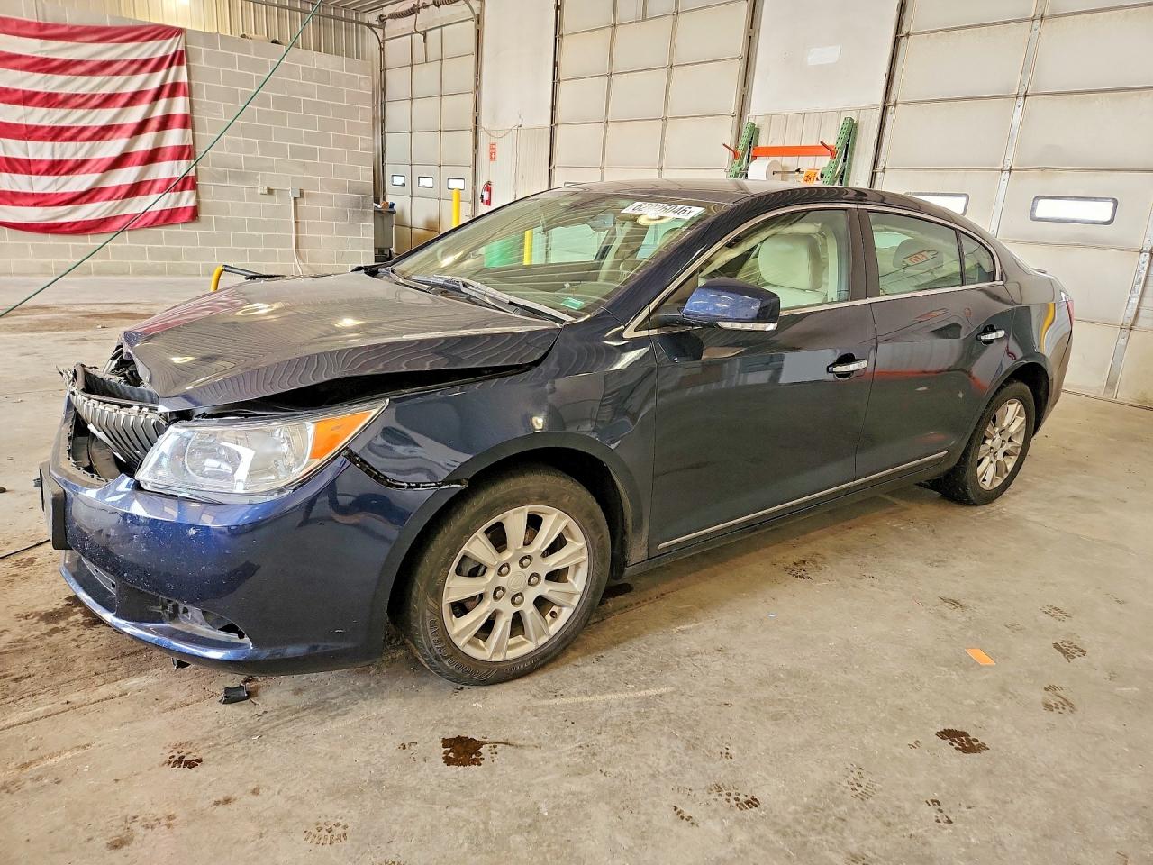 2012 Buick LaCrosse Leather, VIN 1G4GC5ER8CF237892 — Перед