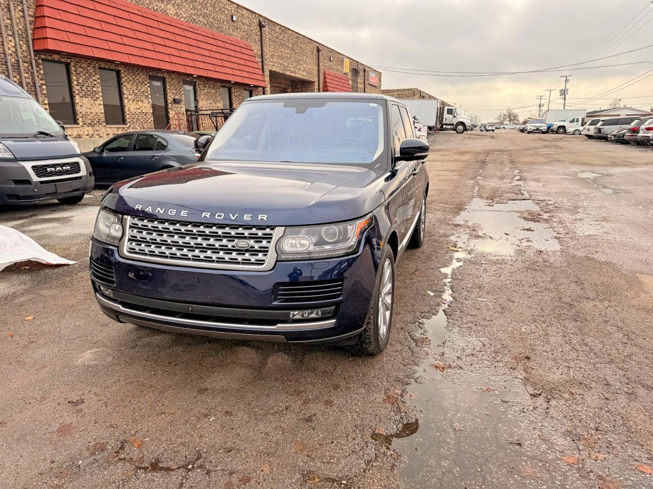 2016 Land Rover Range Rover HSE, VIN SALGS2VF5GA263311 — Мелкие вмятины и царапины