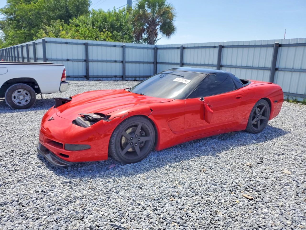 2000 Chevrolet Corvette, VIN 1G1YY22GXY5125421 — Front end
