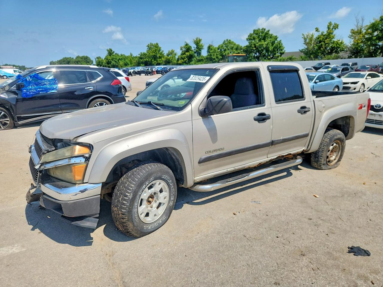 2004 Chevrolet Colorado 1SC LS Z85, VIN 1GCDT136848133319 — Перед