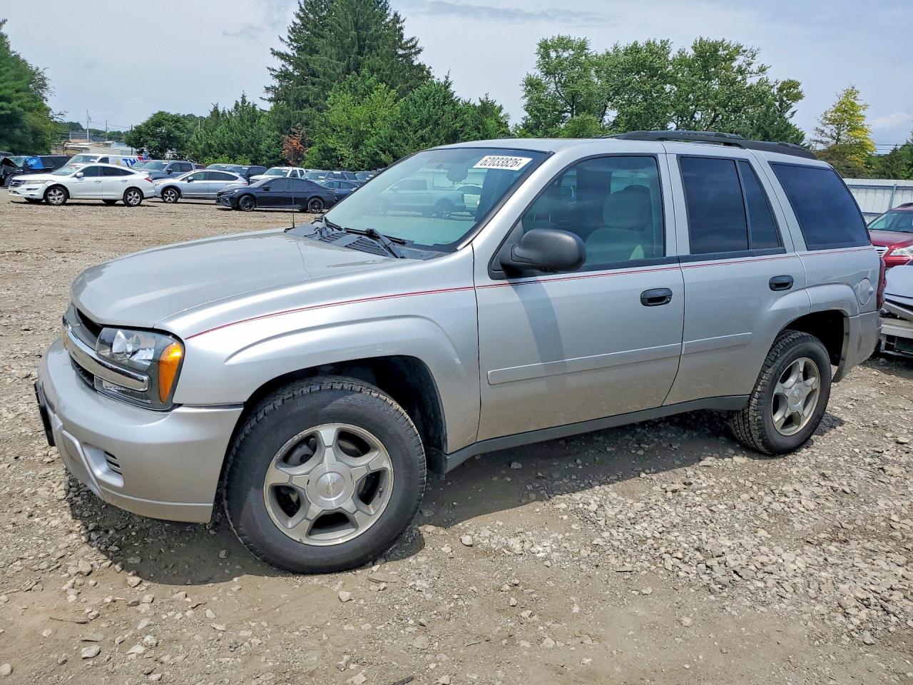 2007 Chevrolet TrailBlazer LS, VIN 1GNDT13S872111249 — Front end