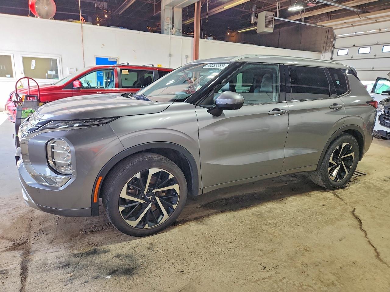 2022 Mitsubishi Outlander SEL, VIN JA4J3VA8XNZ059907 — Minor dents and scratches