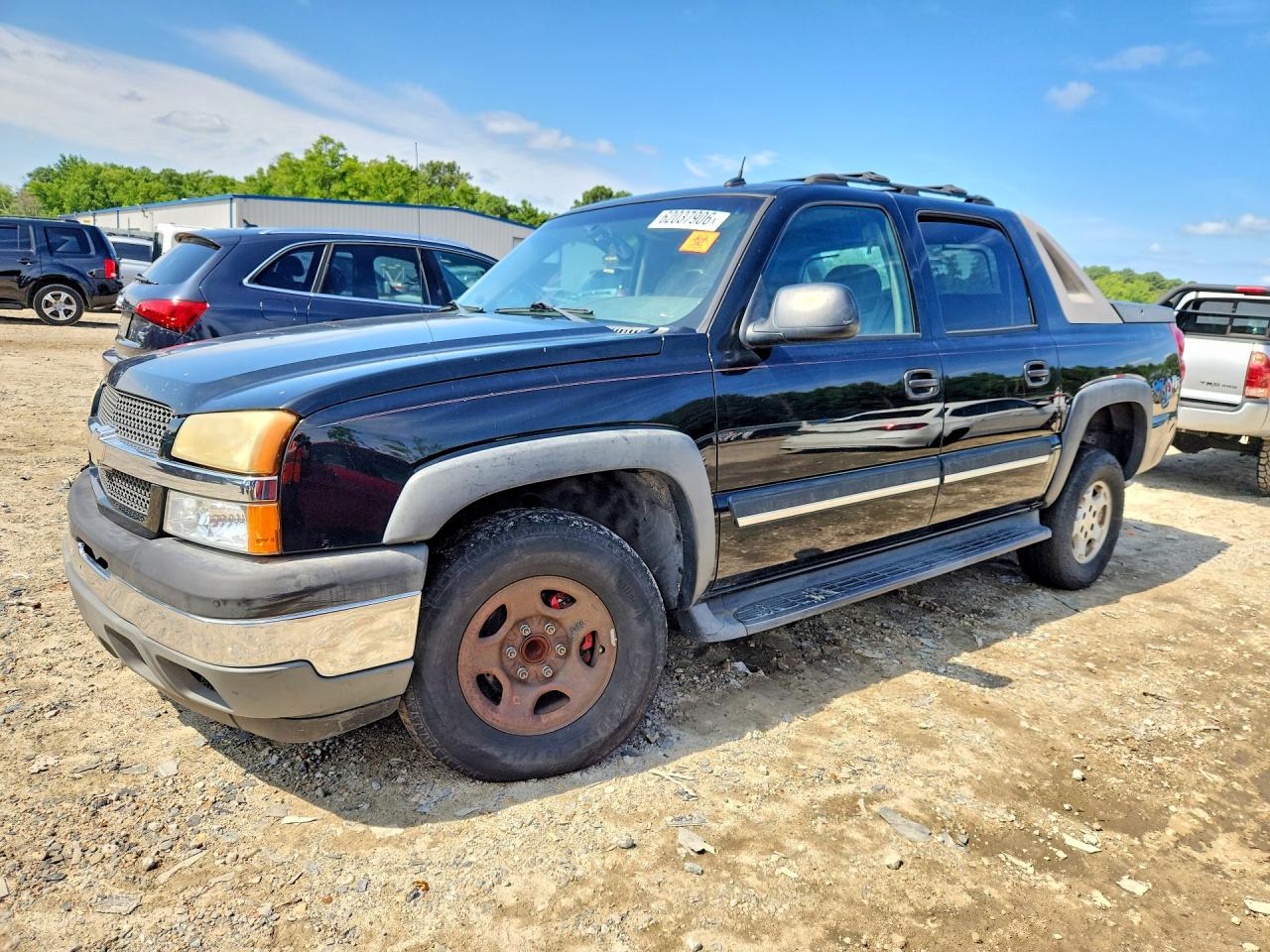 2005 Chevrolet Avalanche LS, VIN 3GNEC12Z15G145251 — Перед