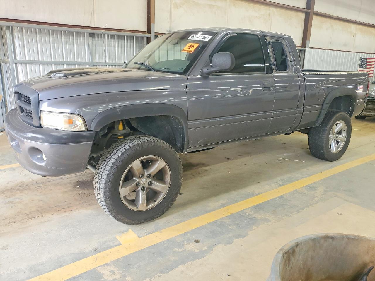 1999 Dodge 1500, VIN 1B7HF13Z6XJ621636 — Side