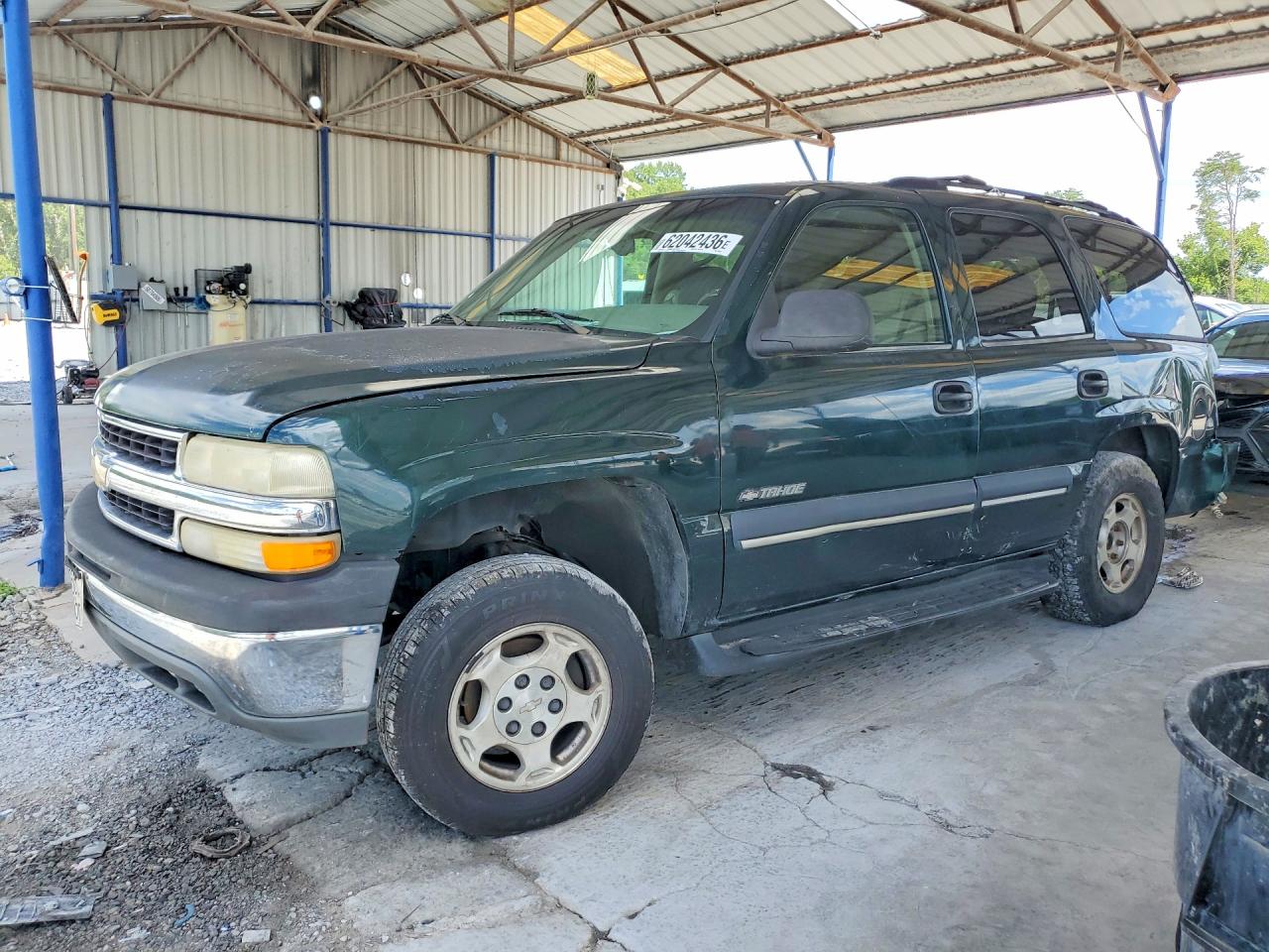 2002 Chevrolet Tahoe LS, VIN 1GNEC13VX2R222626 — Rear end