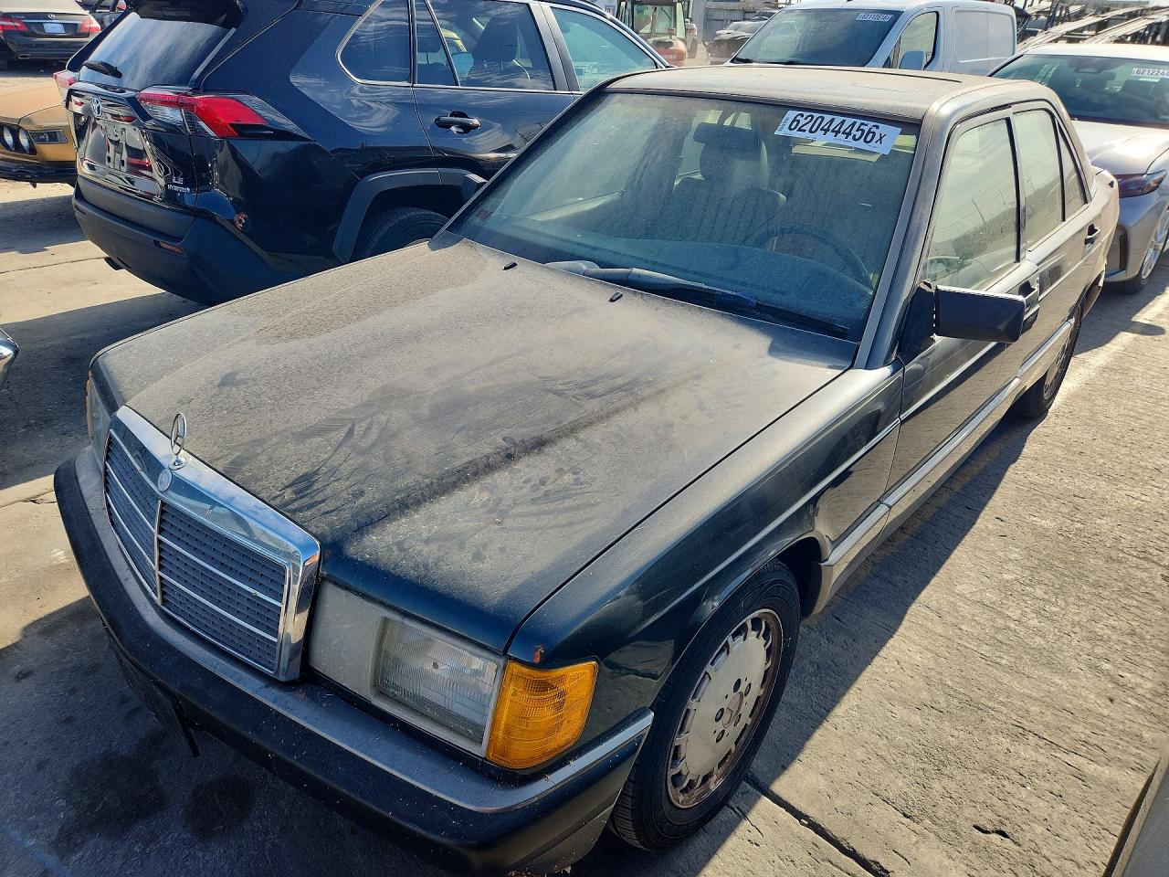 1991 Mercedes-Benz 190, VIN WDBDA29D2MF793481 — Мелкие вмятины и царапины