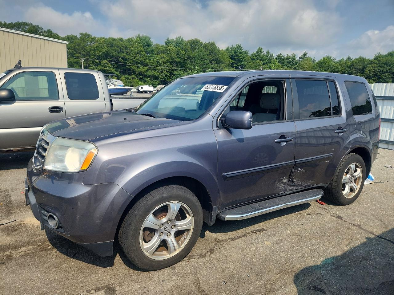2014 Honda Pilot EX, VIN 5FNYF4H41EB014515 — Бок