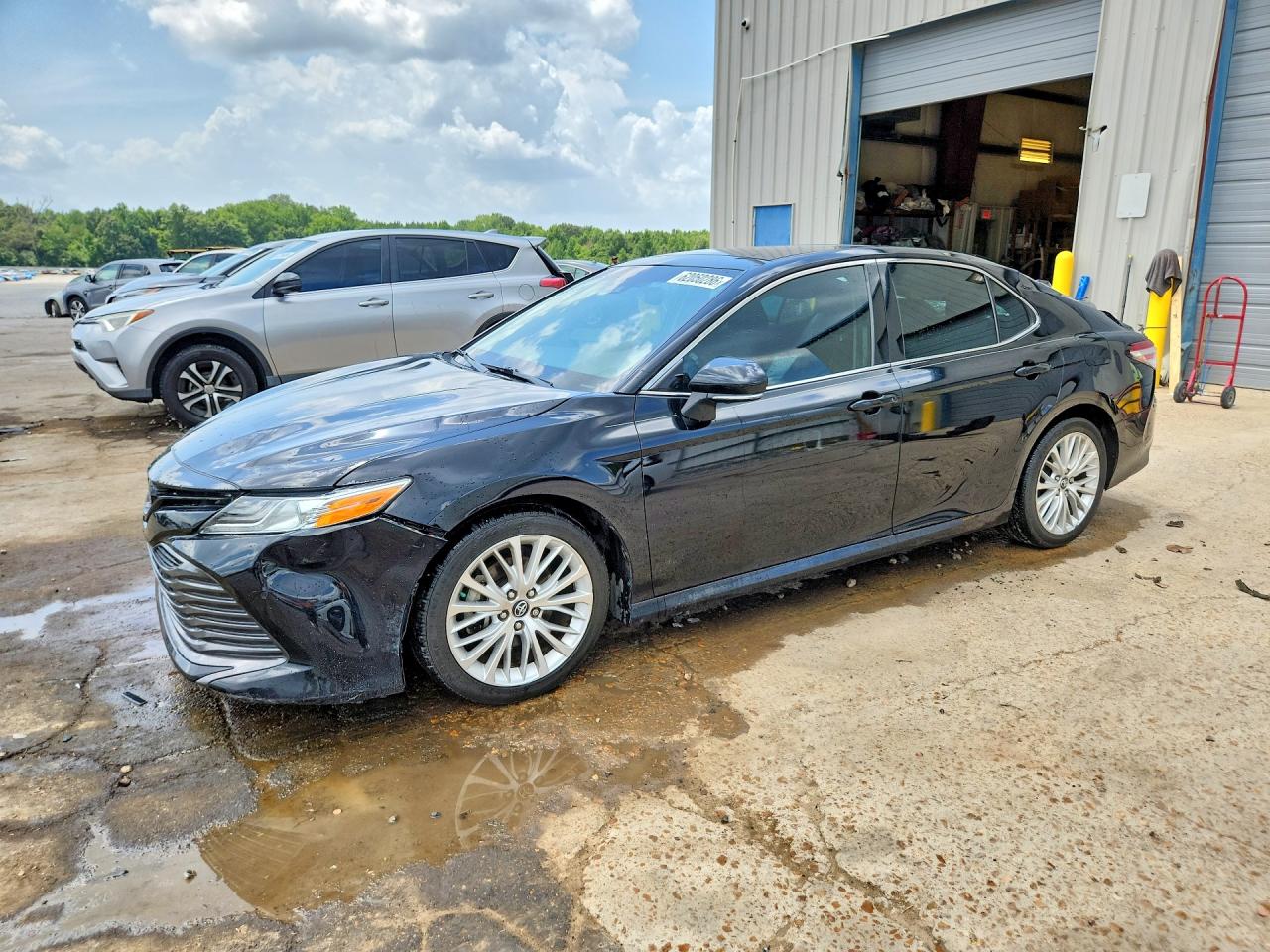 2018 Toyota Camry SE, VIN 4T1B11HK1JU517802 — Крыша