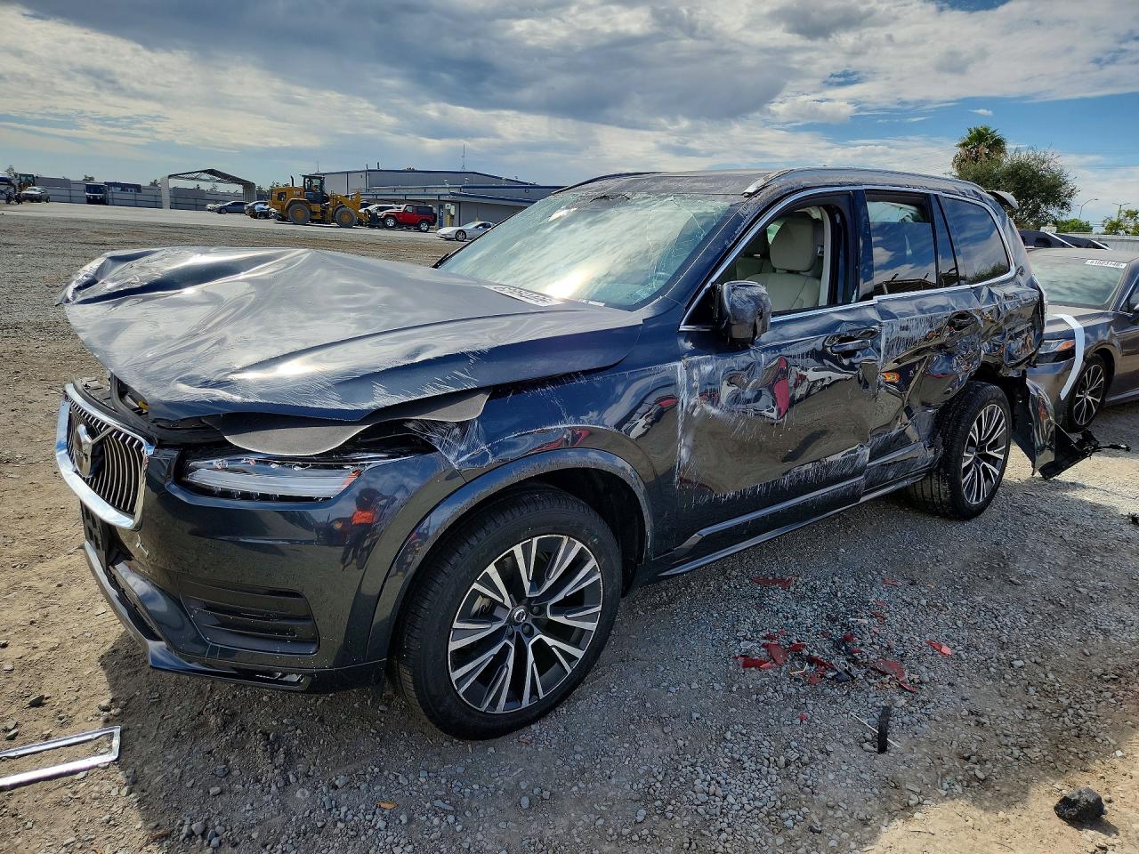 2022 Volvo XC90 Momentum, VIN YV4102CKXN1838869 — По всему кузову