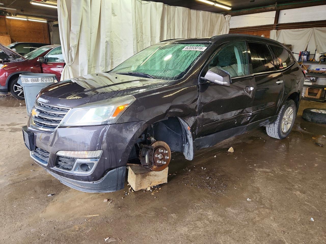 2014 Chevrolet Traverse LT, VIN 1GNKVGKD4EJ359007 — Side