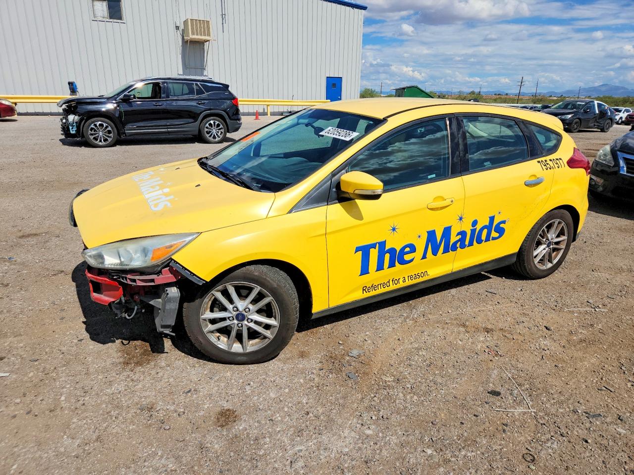 2016 Ford Focus SE, VIN 1FADP3K22GL264056 — Front end