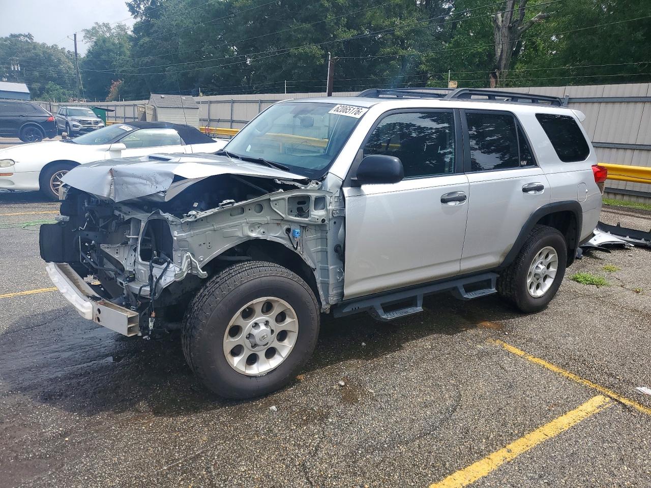 2010 Toyota 4Runner Limited, VIN JTEBU5JRXA5031019 — Front end