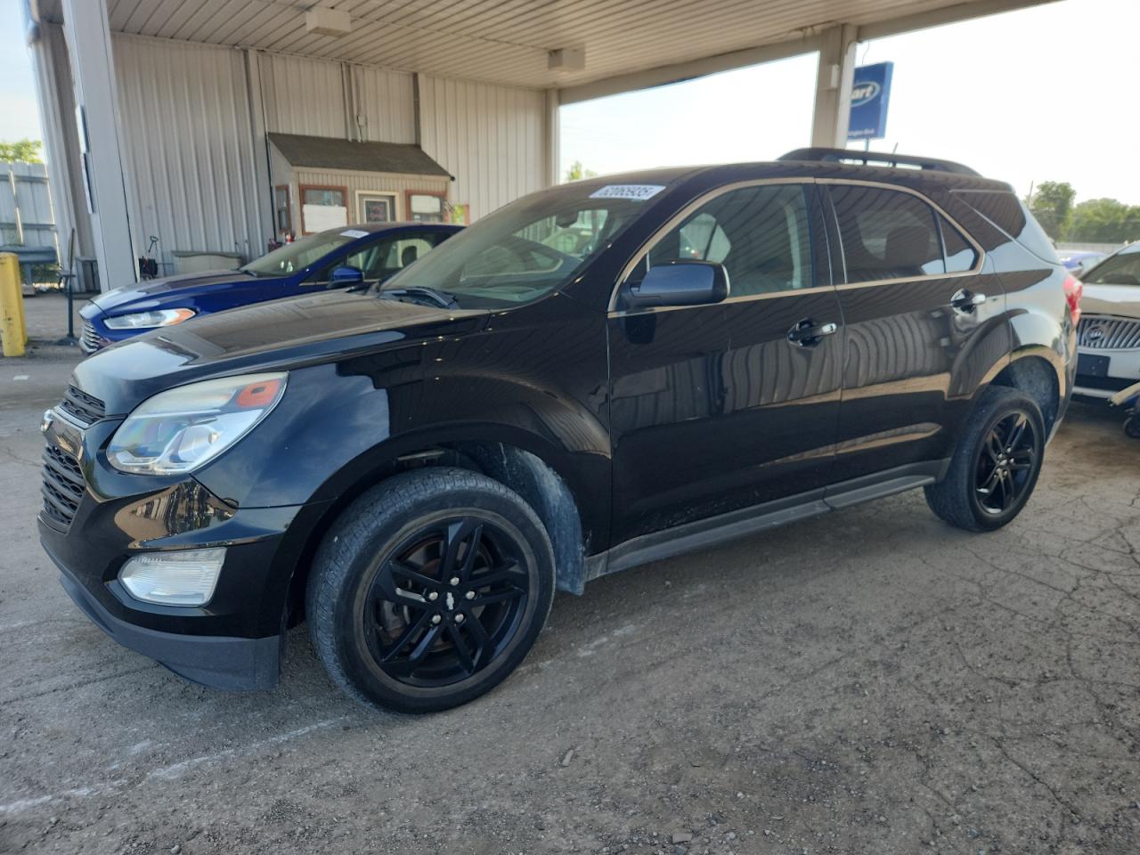 2017 Chevrolet Equinox LT, VIN 2GNFLFEK7H6205260 — Front end