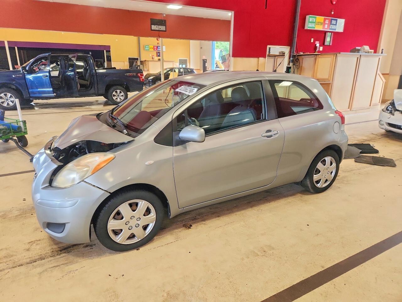 2010 Toyota Yaris, VIN JTDJT4K38A5279213 — Front end