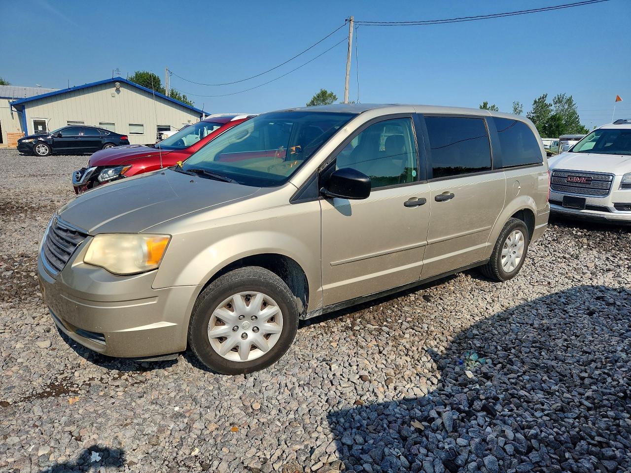 2008 Chrysler Town & Country LX, VIN 2A8HR44HX8R743386 — Side