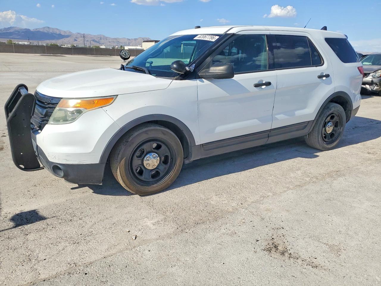 2014 Ford Police Interceptor Utility, VIN 1FM5K8AR7EGA75901 — Зад
