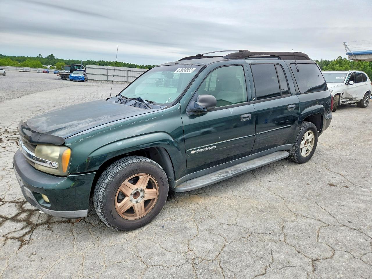2003 Chevrolet TrailBlazer EXT LT, VIN 1GNES16S336105302 — Minor dents and scratches