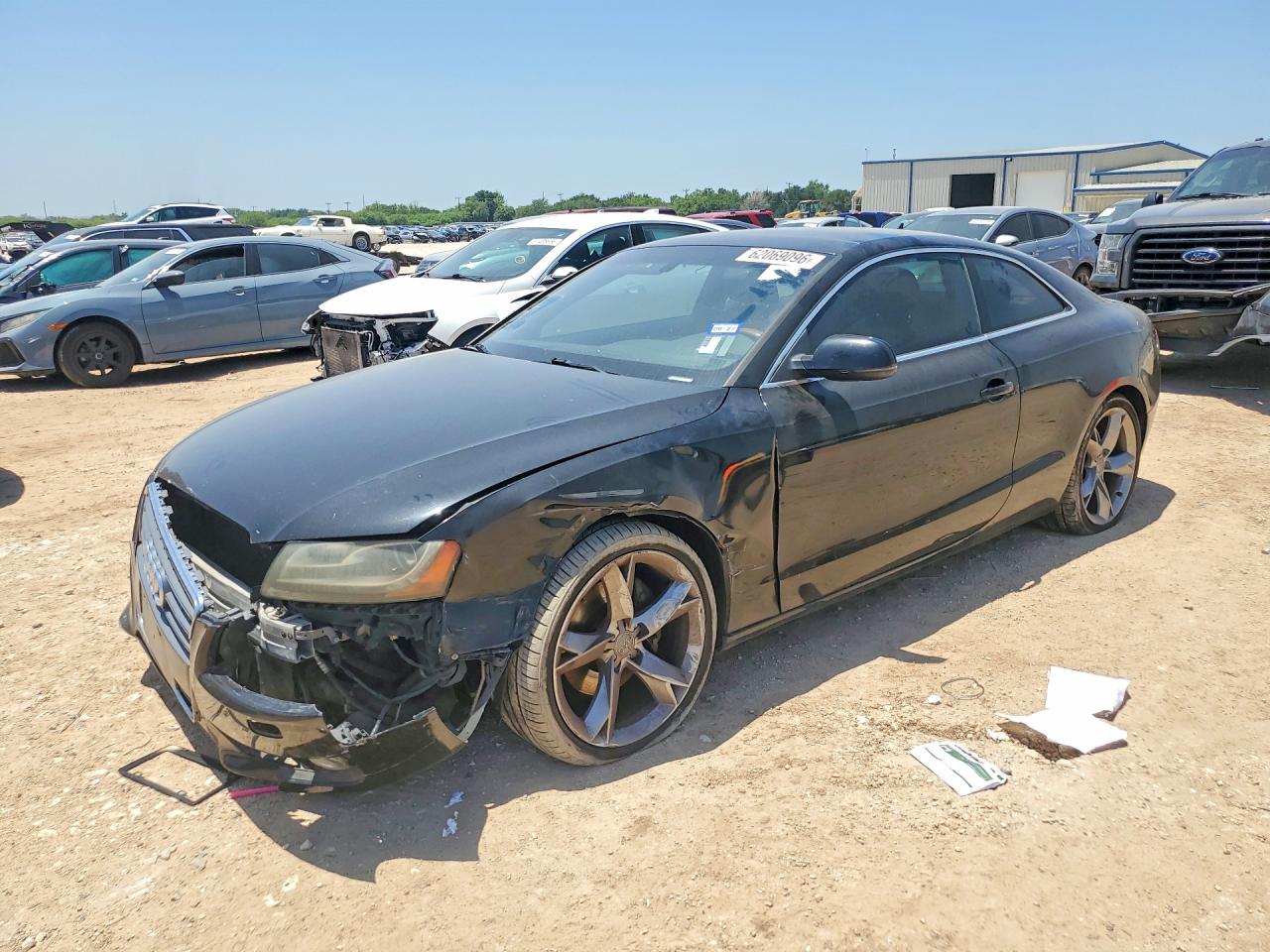 2011 Audi A5 Premium Plus, VIN WAULFAFR4BA086902 — Перед