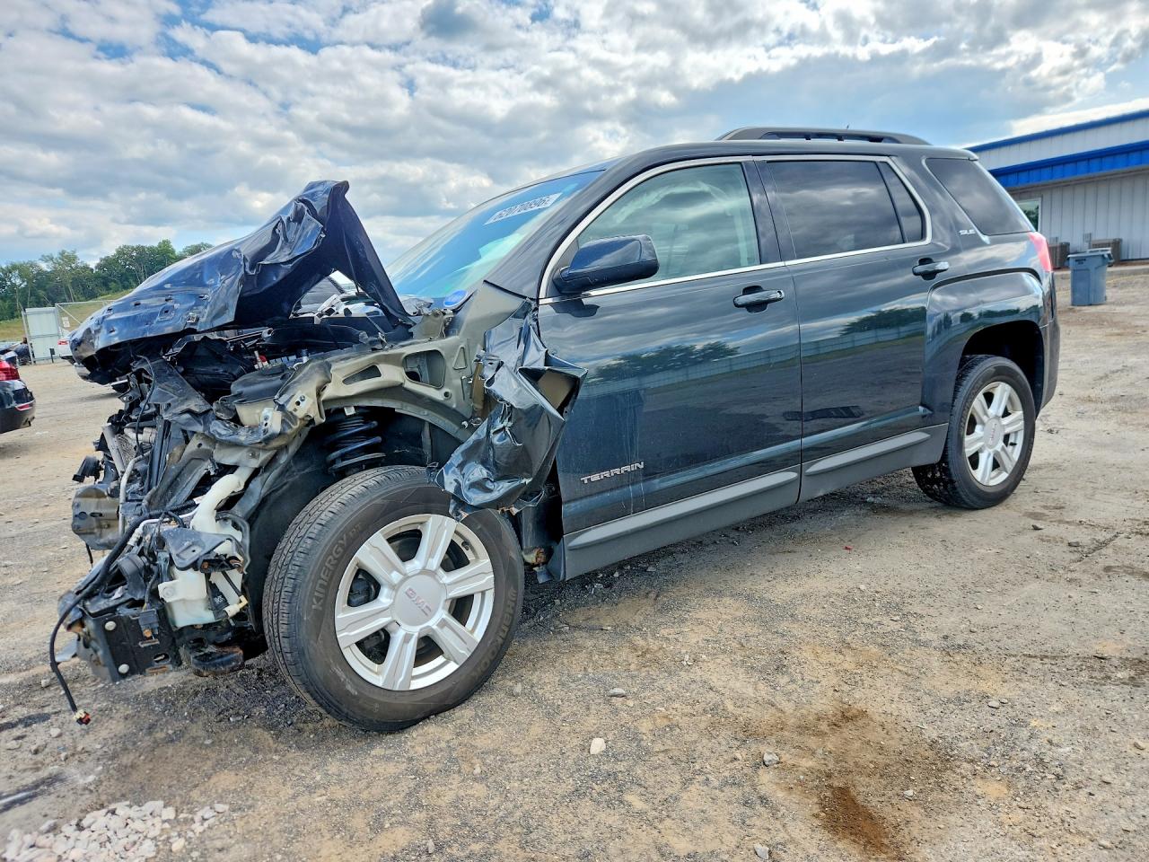 2014 GMC Terrain SLE, VIN 2GKFLWEK7E6153668 — Front end
