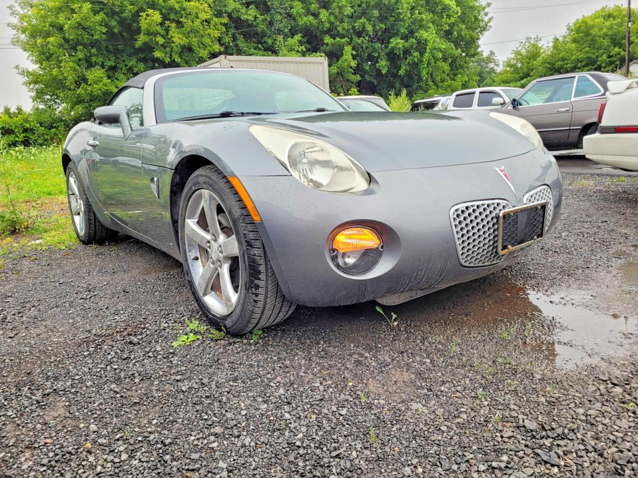 2006 Pontiac Solstice, VIN 1G2MB33B86Y106981 — Minor dents and scratches