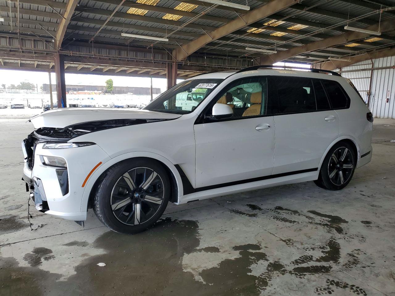 2026 BMW X7 xDrive40i, VIN 5UX23EM04T9384130 — Front end