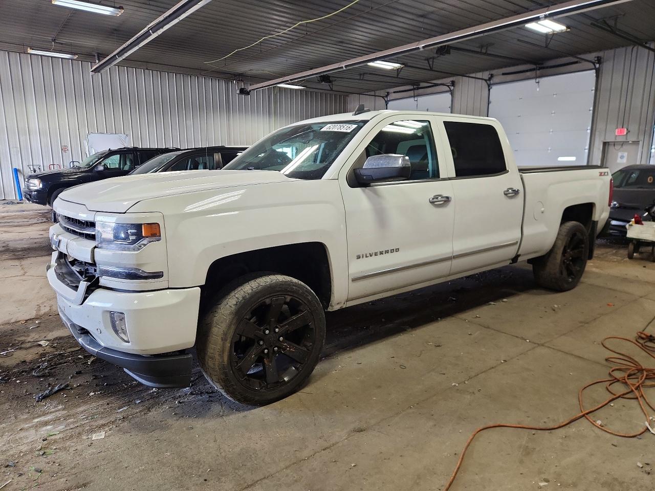 2017 Chevrolet Silverado 1500 LTZ, VIN 3GCUKSEJ2HG130068 — Front end