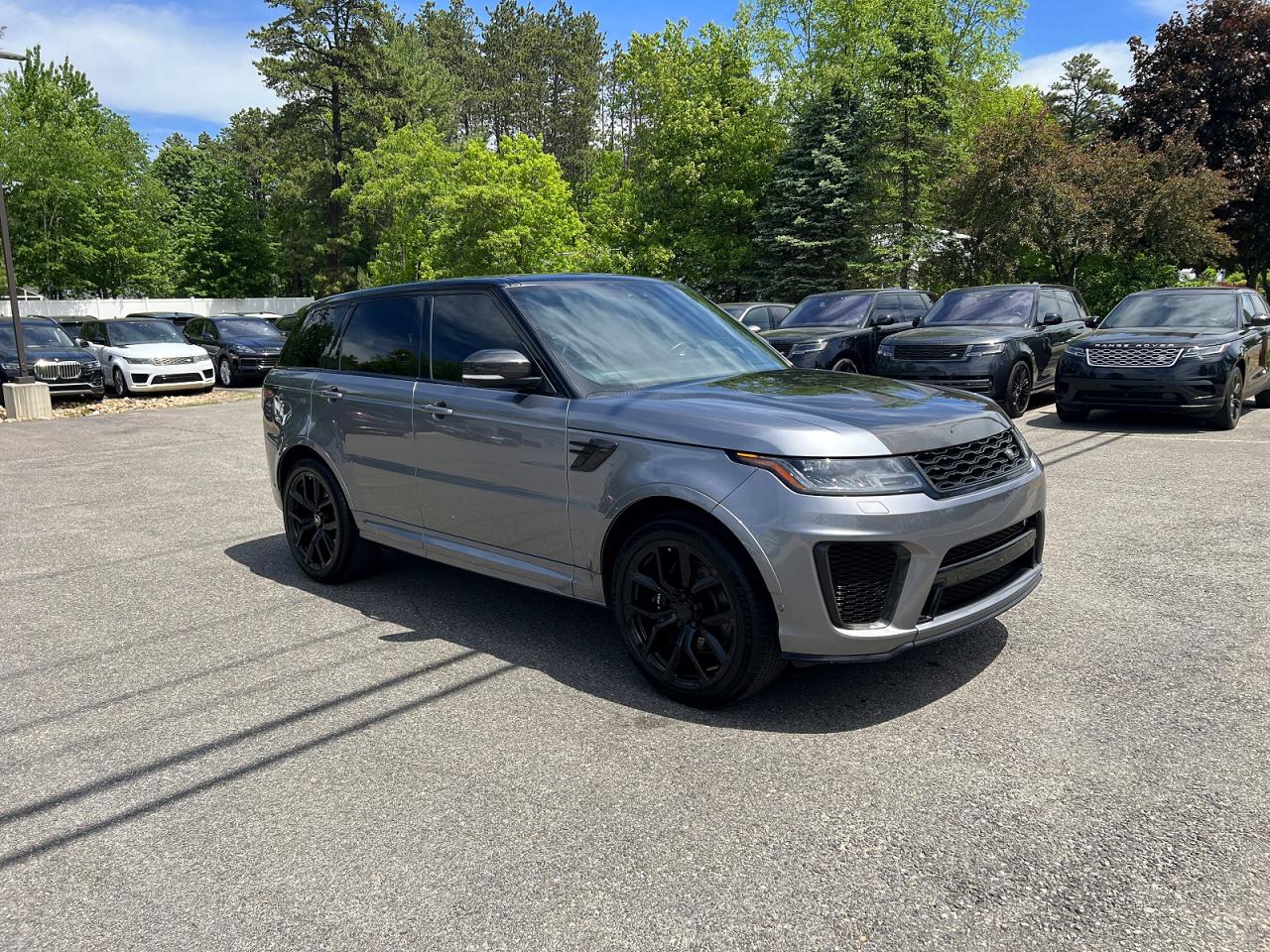 2020 Land Rover Range Rover Sport SVR, VIN SALWZ2RE2LA882077 — Minor dents and scratches