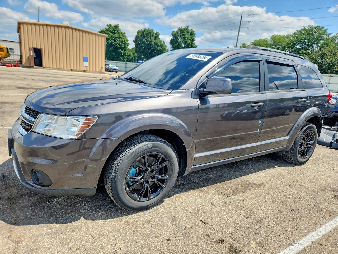 2017 Dodge Journey SXT, VIN 3C4PDDBG2HT592035 — Зад