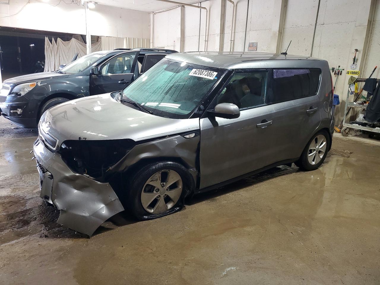 2014 Kia Soul, VIN KNDJN2A26E7086236 — Side